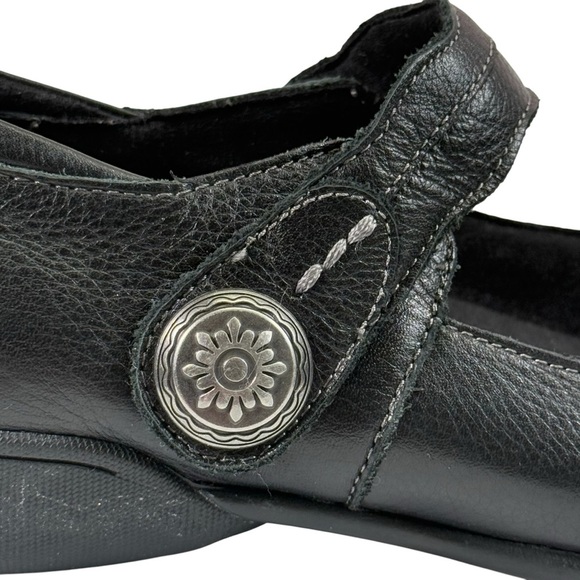 Taos Women’s Mary Janes. Size 7.5 - Picture 5 of 16